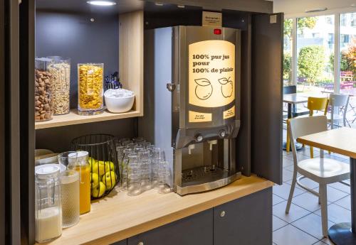 Plateau bouilloire dans l'établissement B&B HOTEL Rennes Ouest Villejean