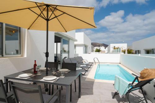 Villa Valencia by Optima Villas