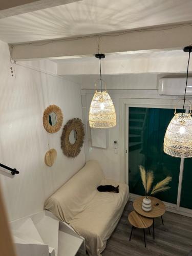 Studio villa proche village natu