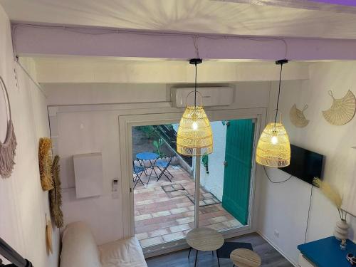 Studio villa proche village natu