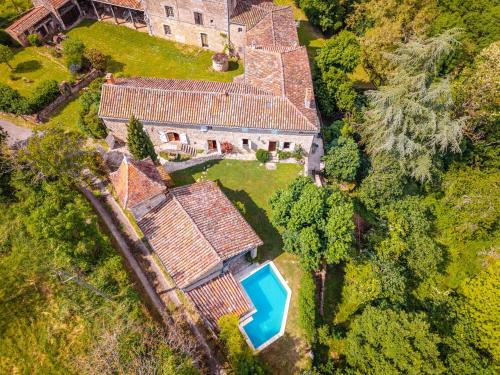 an aerial view of an estate with a swimming pool at Clos Saint Michel - Piscine - Nature & Calme in Saint-Michel-de-Vax