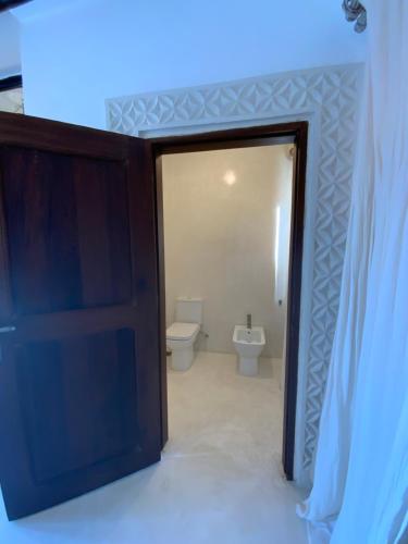 Ένα μπάνιο στο Alawi Home