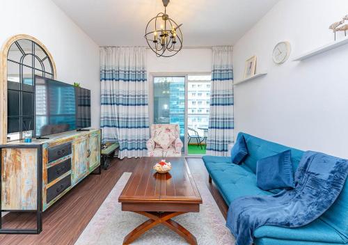 1BR Elegant Apartment in Marina Diamond 3 Metro Access