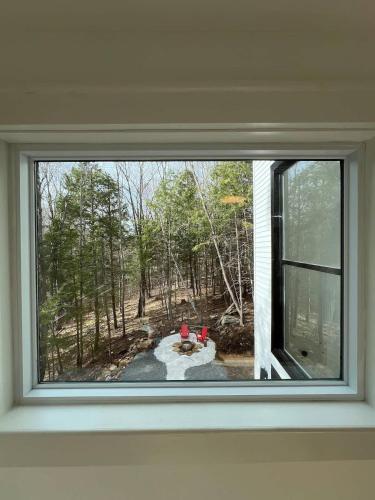 Φωτογραφία από το άλμπουμ του NEW cozy getaway near Mt Monadnock with hot tub σε Rindge