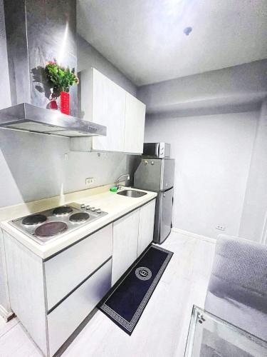 Kuchyň nebo kuchyňský kout v ubytování 2bedroom azure beach 5