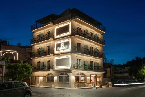 El edificio en el que está el hotel