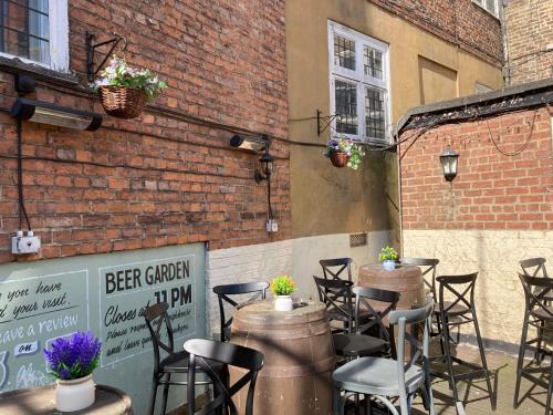 Golden Fleece York photo 17