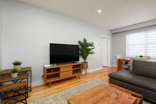 Fotografie z fotogalerie ubytování Awesome 2BR in Montreal v Montrealu