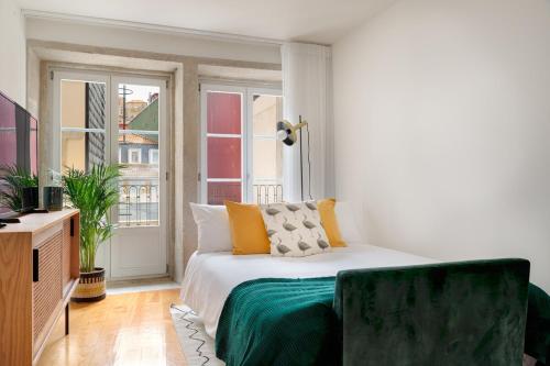 FLORES PLAZA APARTMENT