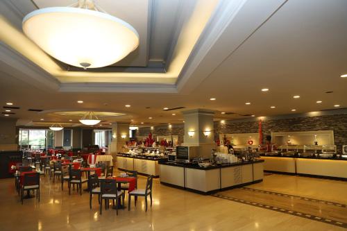 Restaurace v ubytování Meder Resort Hotel - Ultra All Inclusive