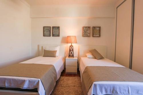 GuestReady - Marina view top floor with terrace