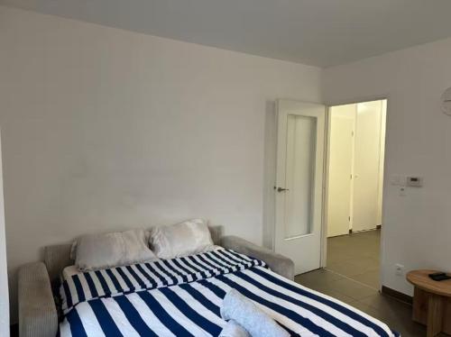 Photo de la galerie de l'établissement Le Lorina I Studio, à Saint-Julien-en-Genevois