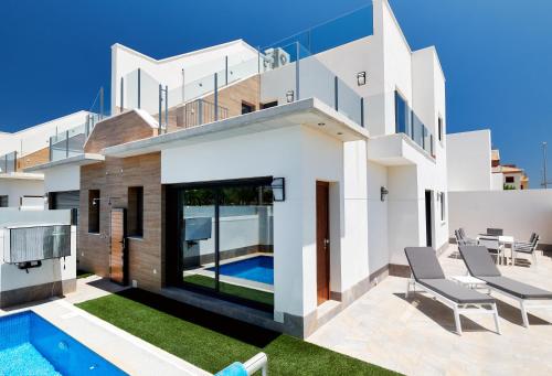 Villa Sol y Alegre - 16p - private pools