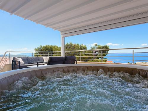 Penthouse Apartment Villa Danijela with Jacuzzi