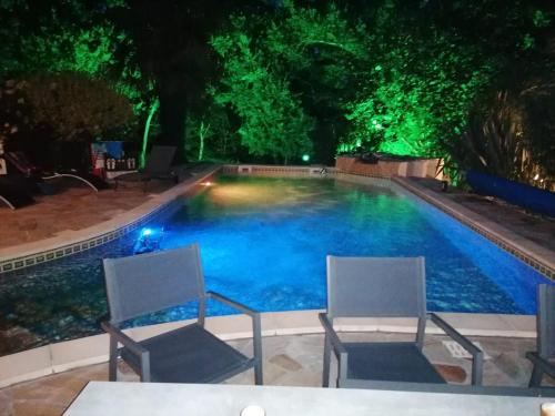 Πισίνα στο ή κοντά στο Family villa with pool