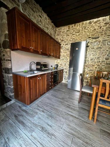Η κουζίνα ή μικρή κουζίνα στο Marias House
