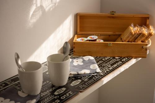 Kemudahan buat kopi dan teh di Cozy room - In the heart of Como - Vicino al Lago