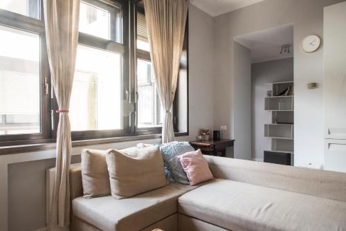 Youhosty - De Angeli Apartment