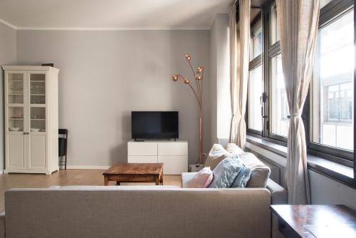 Youhosty - De Angeli Apartment