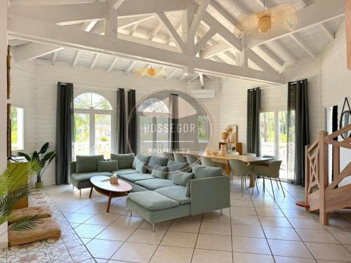 VILLA with POOL, GOLF SEIGNOSSE, BEACHES