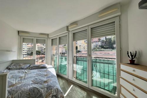 Charming T2 with Wifi near city center