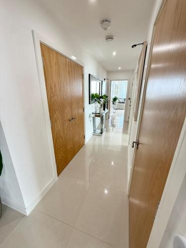 Luxury Waterfront Apartment With Panoramic View photo 19