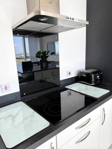 Luxury Waterfront Apartment With Panoramic View photo 29