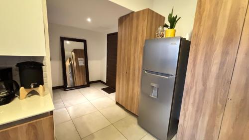 Dapur atau dapur kecil di Unique Studio Apartment in the heart of Guatemala City