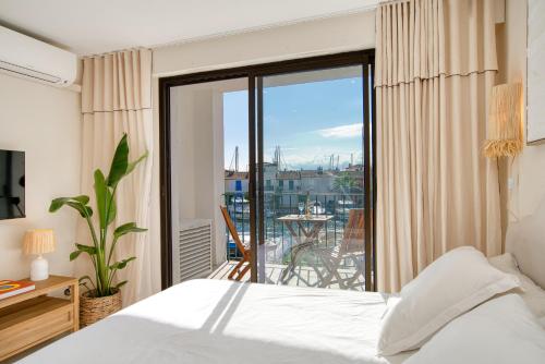 Studio rénové avec vue mer