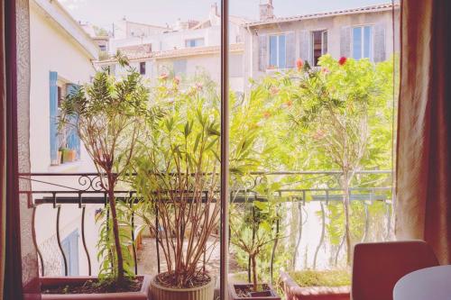 Bright, vintage-style apartment