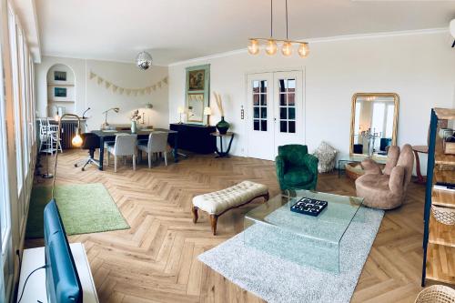 Photo de la galerie de l'établissement So Guest, suite supérieure hypercentre terrasse, à Reims