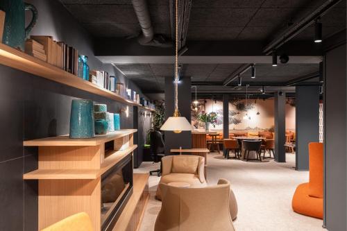 Ruang duduk di Hôtel L'Adresse - Entièrement rénové