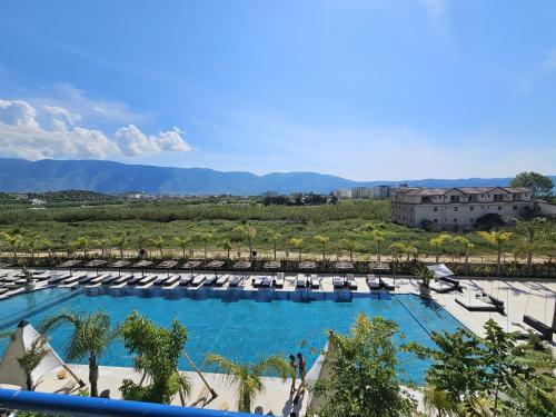 Apartment With Pool View In Rradhime