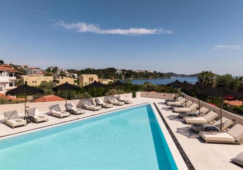The swimming pool at or close to Nimfi Hotel, Skiathos