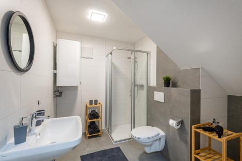 Ένα μπάνιο στο Easy City Apartments