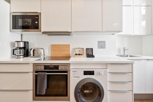 120 sqm Historic Design Apartment Savignyplatz near Ku'damm photo 13