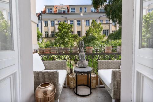 120 sqm Historic Design Apartment Savignyplatz near Ku'damm photo 17