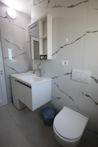 Kupatilo u objektu Harry Apartment
