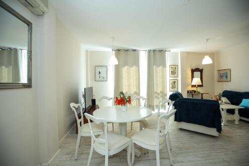 Vivien central 2 bedroom apartment