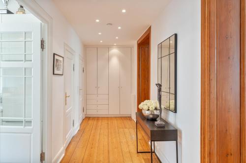 120 sqm Historic Design Apartment Savignyplatz near Ku'damm photo 18