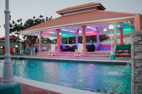 Bazén v ubytování Emporis Resort nebo v jeho okolí