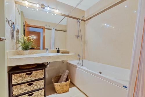 Pilar Luxury Apartment photo 23