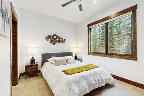 Ένα ή περισσότερα κρεβάτια σε δωμάτιο στο Truckee Treat