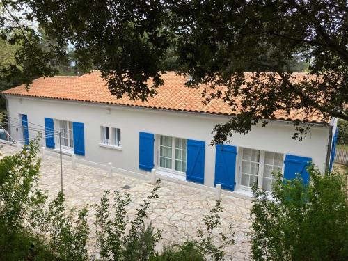 Maison 100 m2 plein pied pour 6 personnes 300 m de la plage