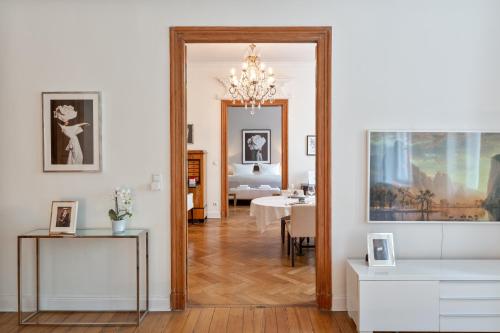120 sqm Historic Design Apartment Savignyplatz near Ku'damm photo 25