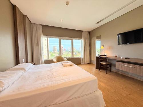 Cama ou camas em um quarto em Continental Inn