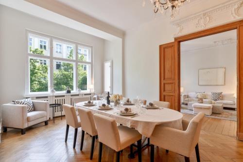 120 sqm Historic Design Apartment Savignyplatz near Ku'damm photo 12