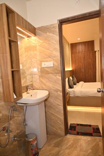 Ένα μπάνιο στο Atharv Kaashi