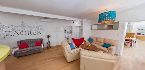 Χώρος καθιστικού στο The Dots Hostel