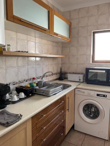 Η κουζίνα ή μικρή κουζίνα στο Azul Apartment